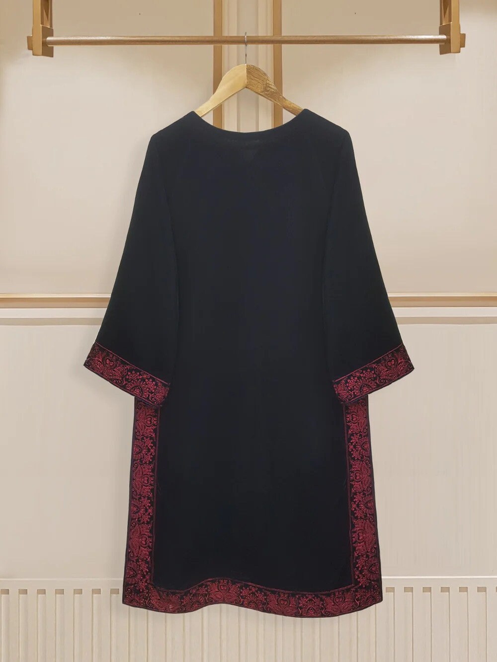 Agha Noor Original 2 Piece Velvet Embroidered Shirt & Pant
