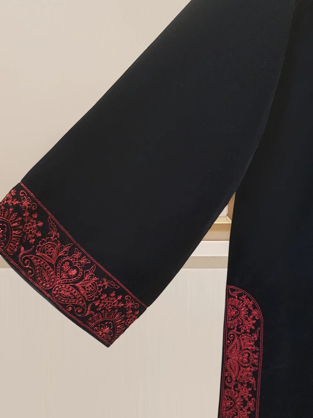Agha Noor Original 2 Piece Velvet Embroidered Shirt & Pant