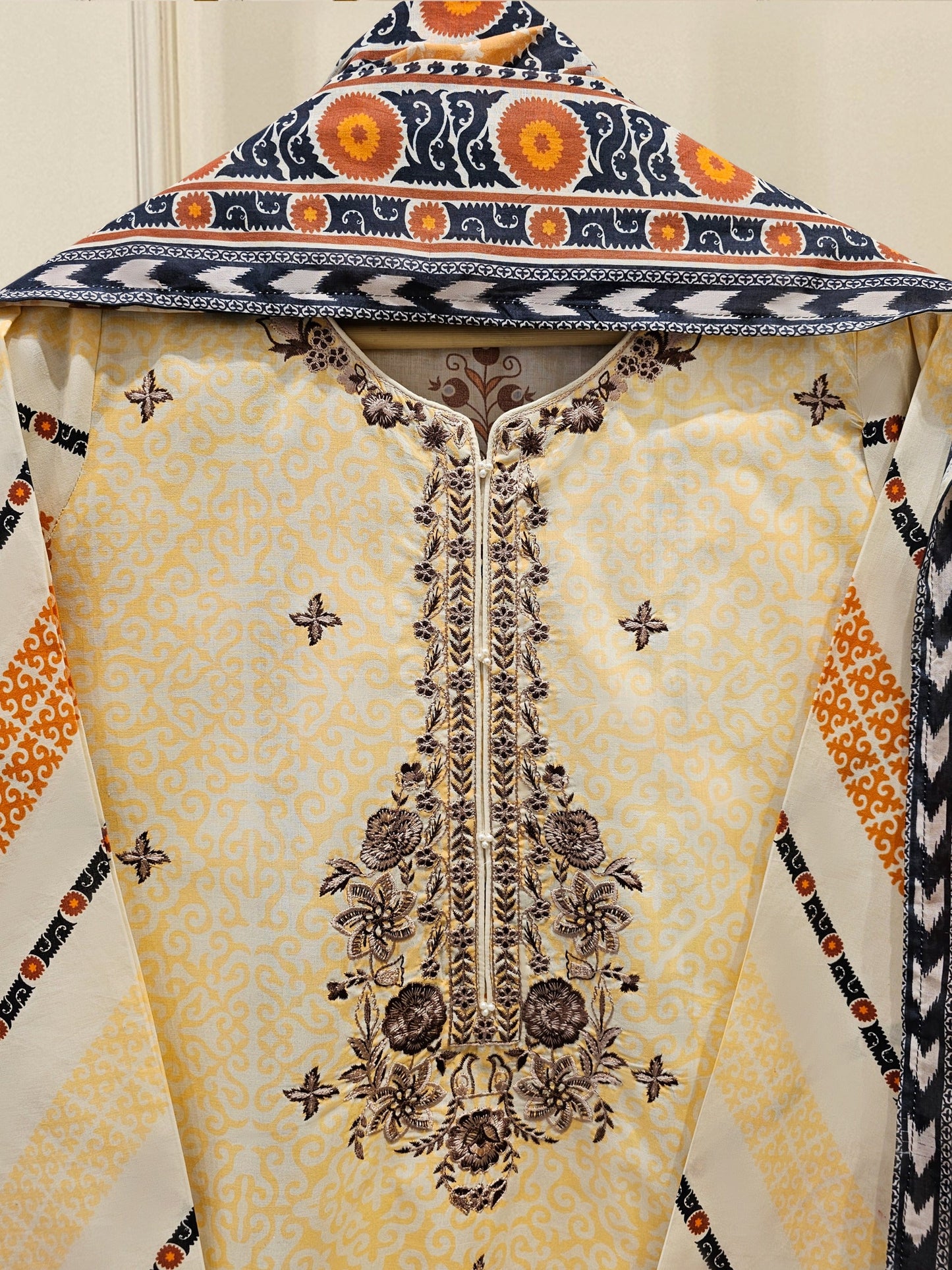 Agha Noor 2 Piece - Digital Printed Lawn Suit S111646