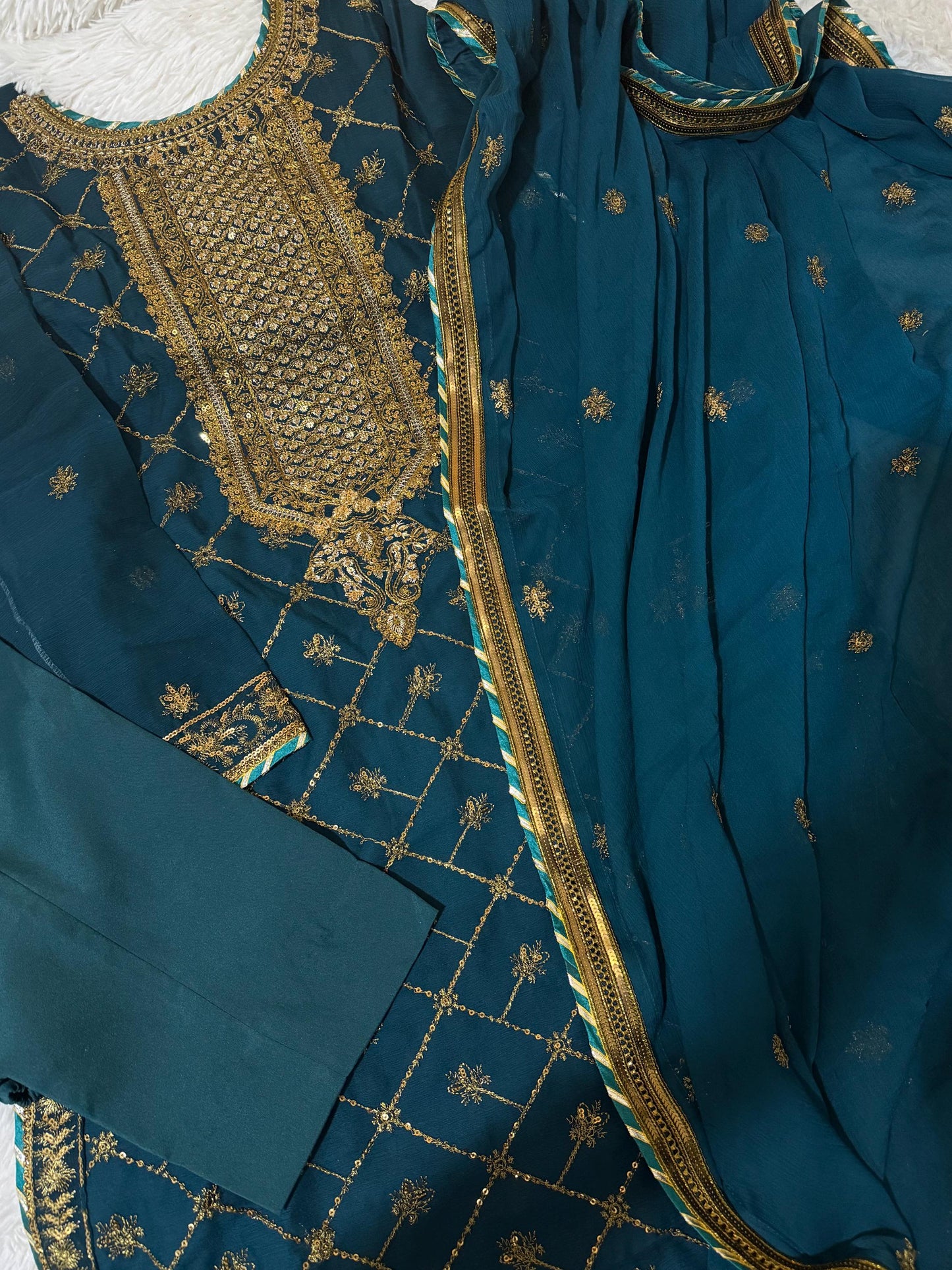 Asim Jofa Original Chiffon Embroidered Pakistani Designer Wear Size Medium