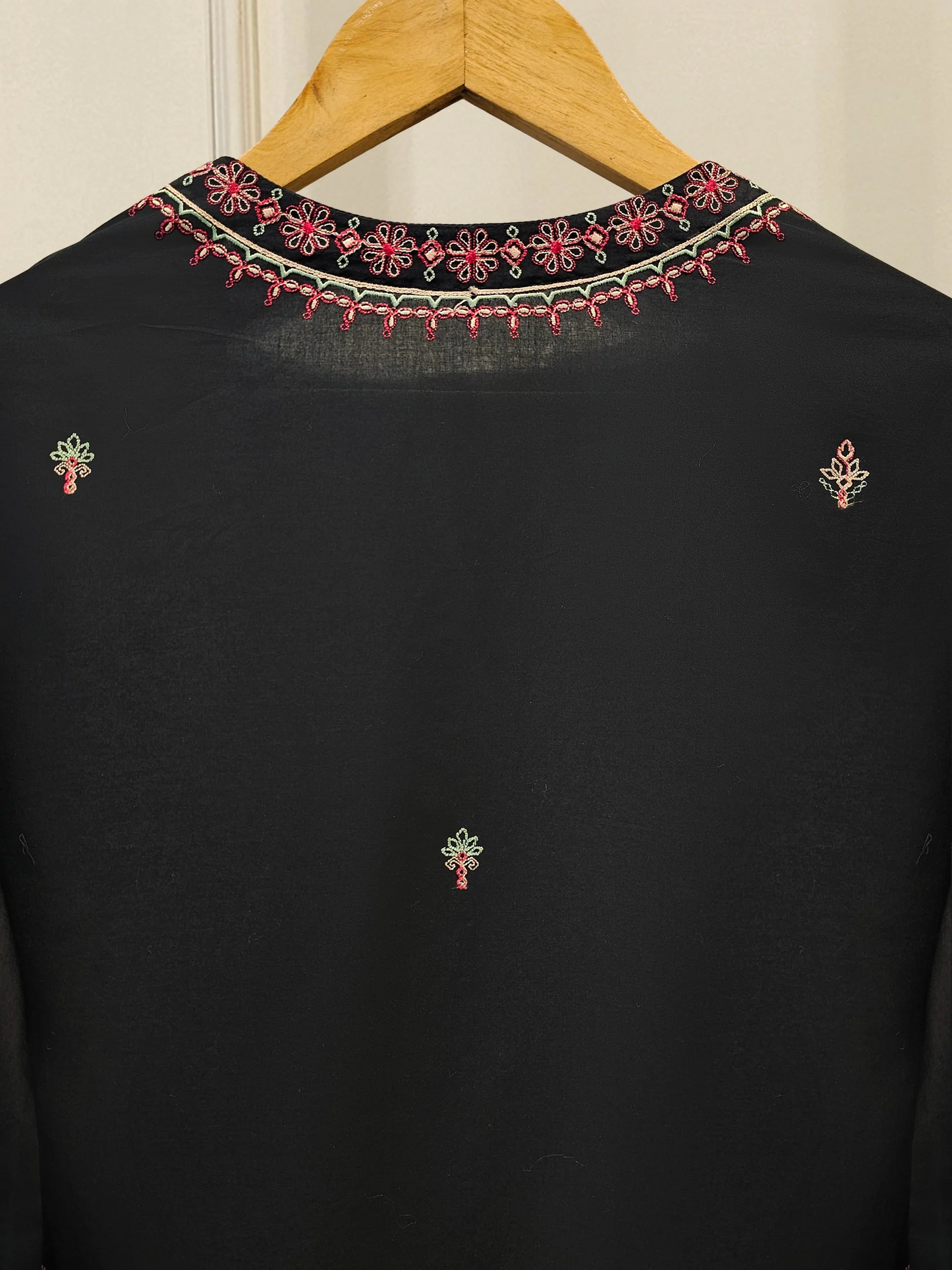 Agha Noor 2 Piece - Embroidered Lawn Suit S111955