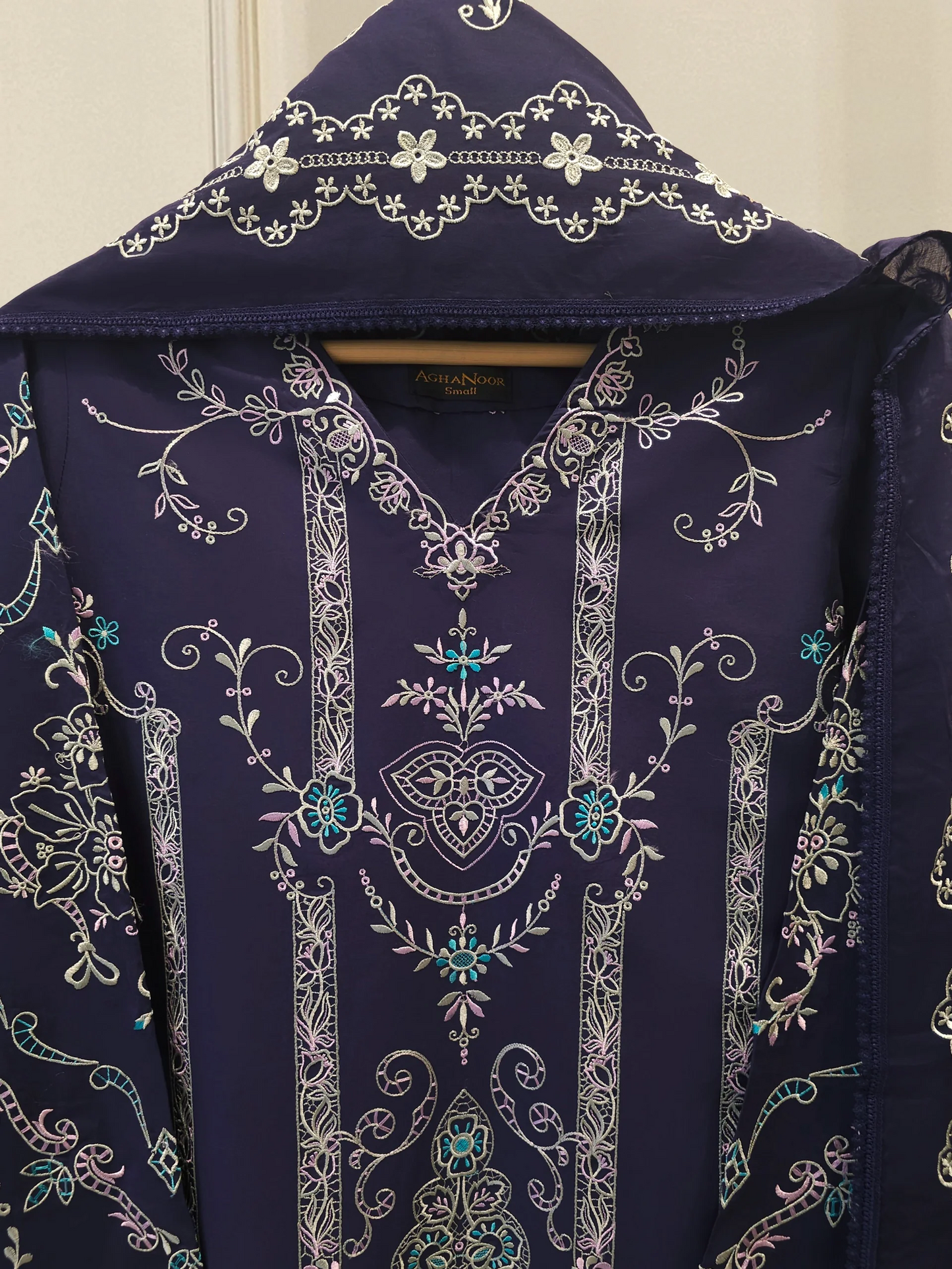 Agha Noor 2 Piece - Embroidered Lawn Suit S111929