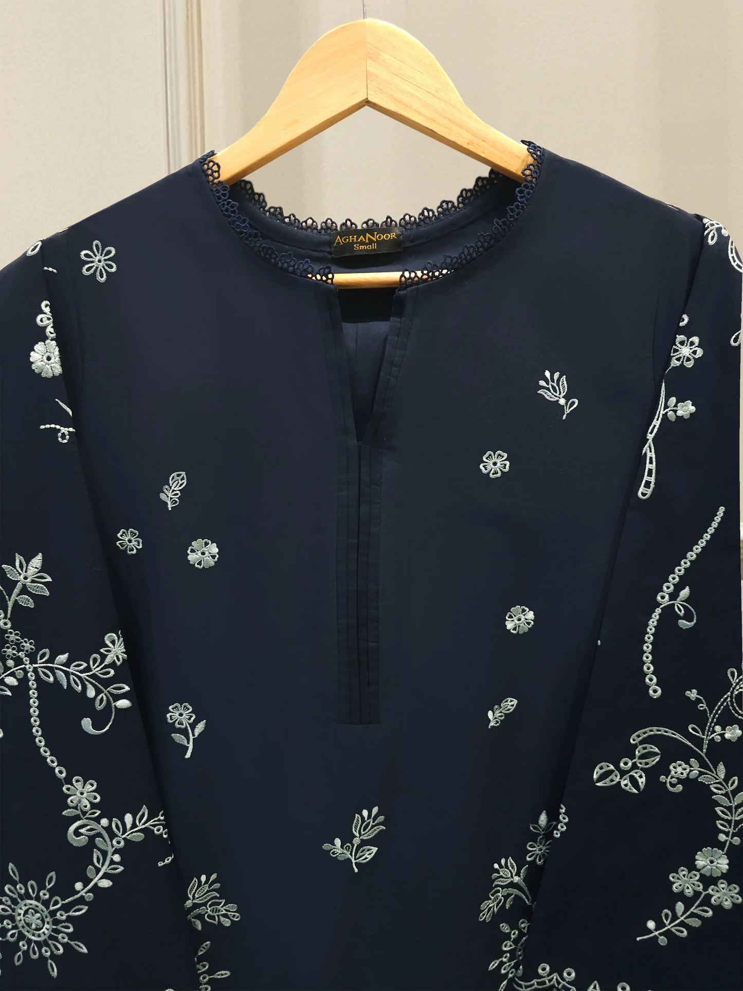 Agha Noor 2 Piece - Embroidered Lawn Suit 112230