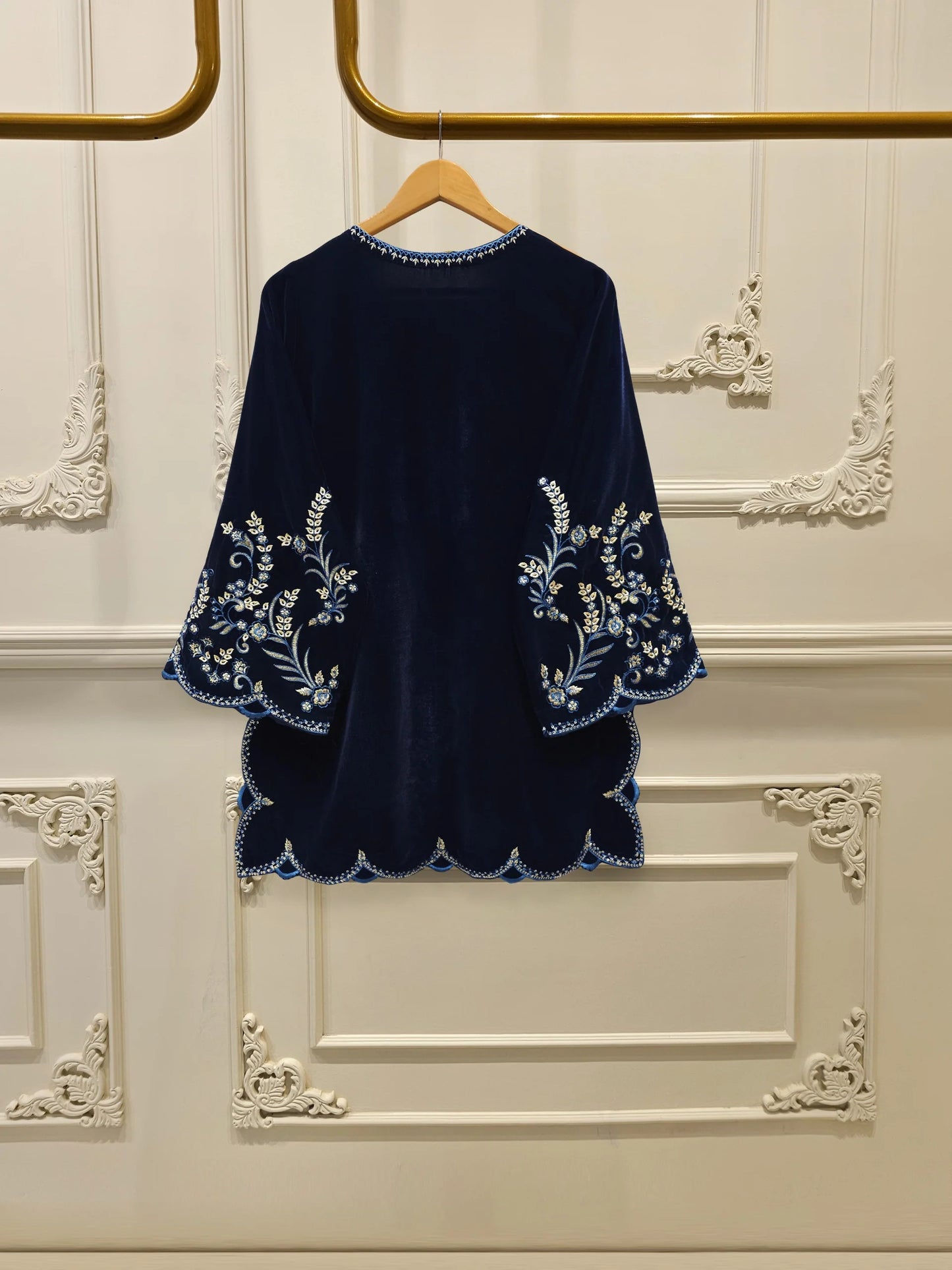 Agha Noor 3 Piece-Velvet Embroidered Suit S112488