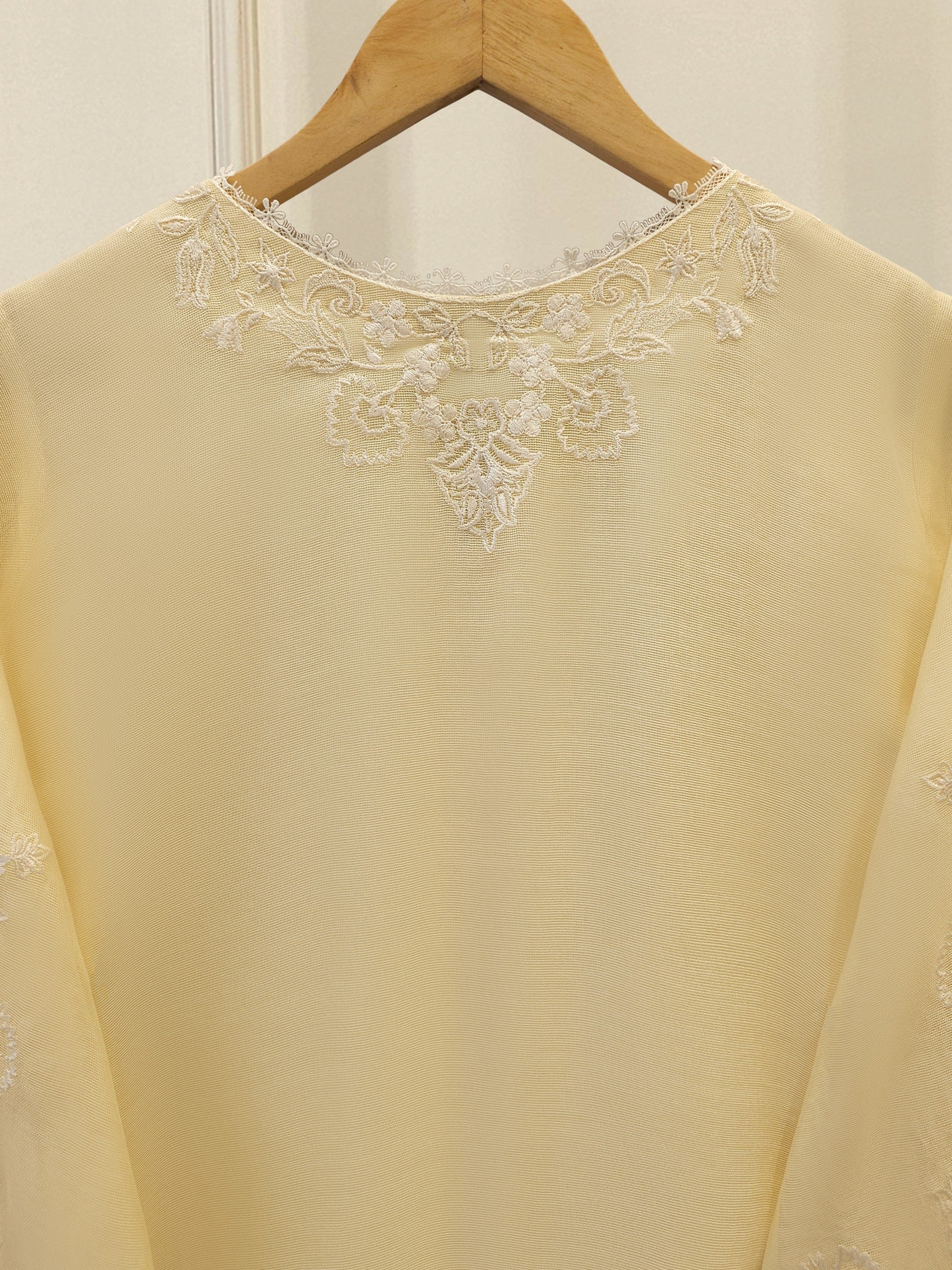 Agha Noor 3 Piece - Pure Embroidered Cotton Net Suit S111925