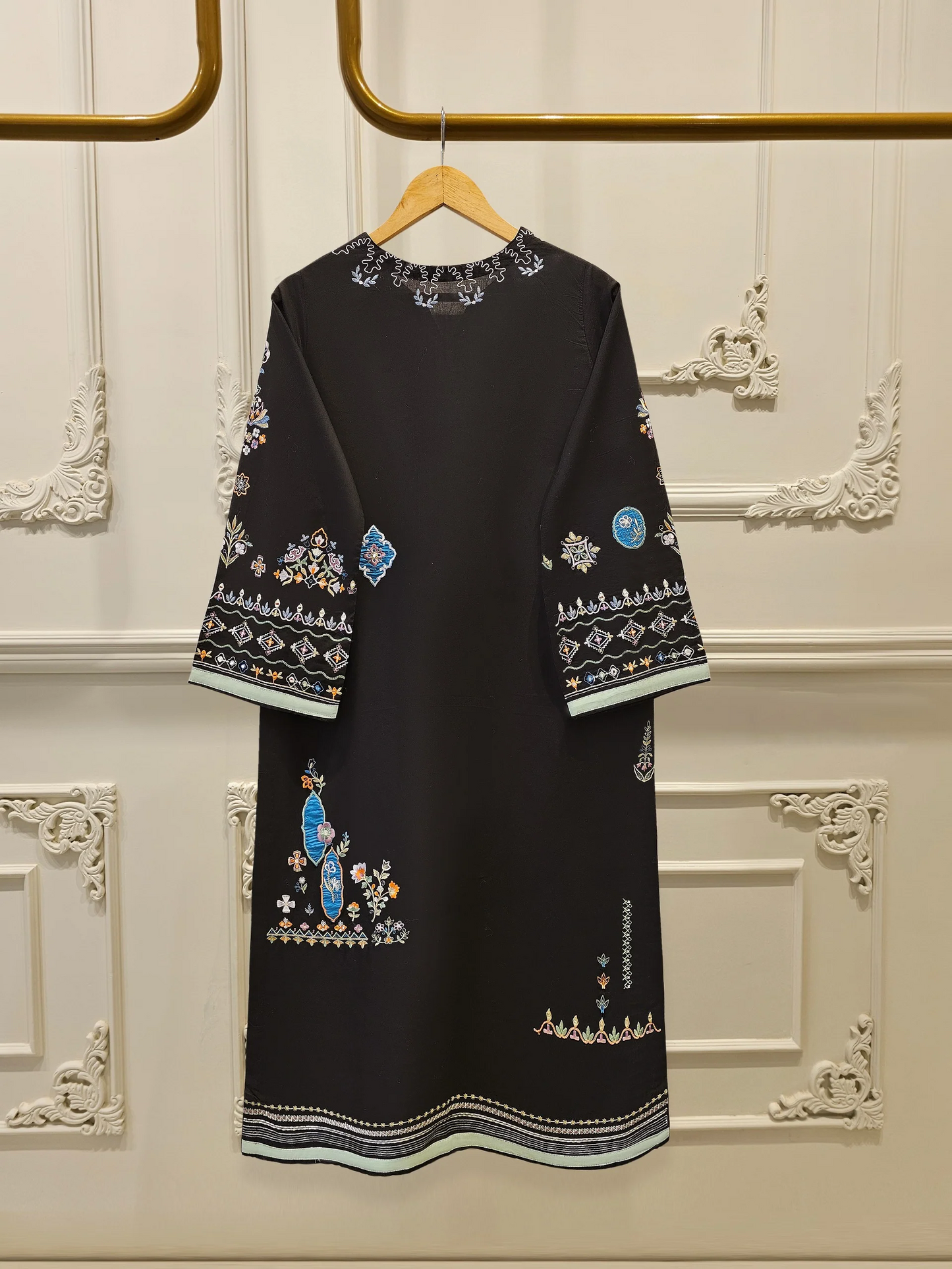 Agha Noor 3 Piece - Embroidered Lawn Suit S111967