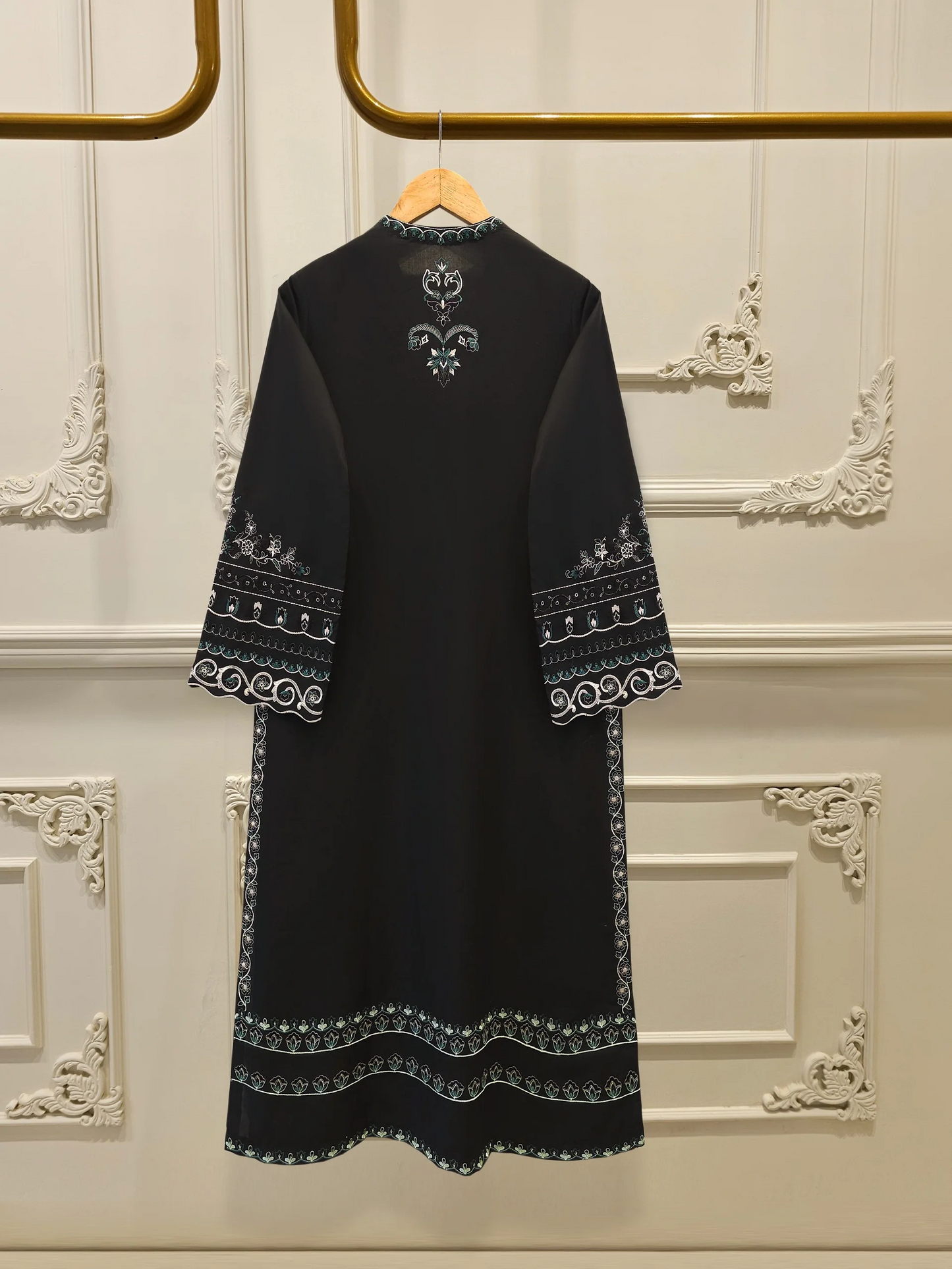 Agha Noor 3 Piece - Embroidered Lawn Suit S111926
