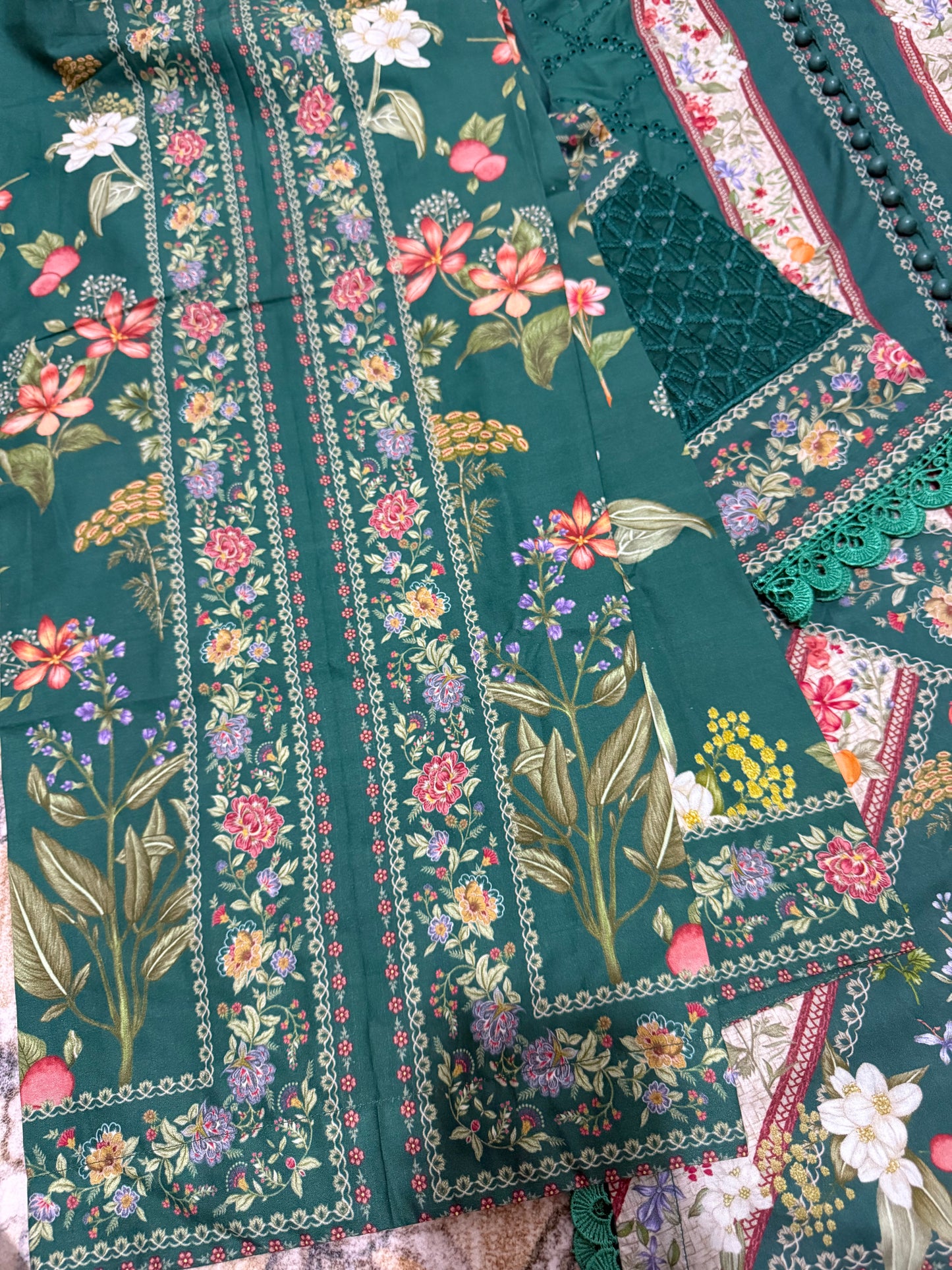 Maria B M Prints 3 Piece Stitched Embroidered Lawn Suit | MPT-2610-A