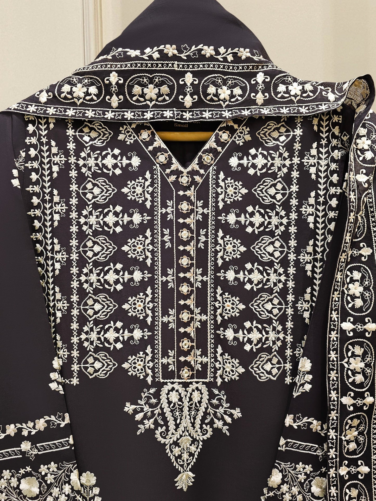 Agha Noor 2 Piece - Embroidered Lawn Suit S111917