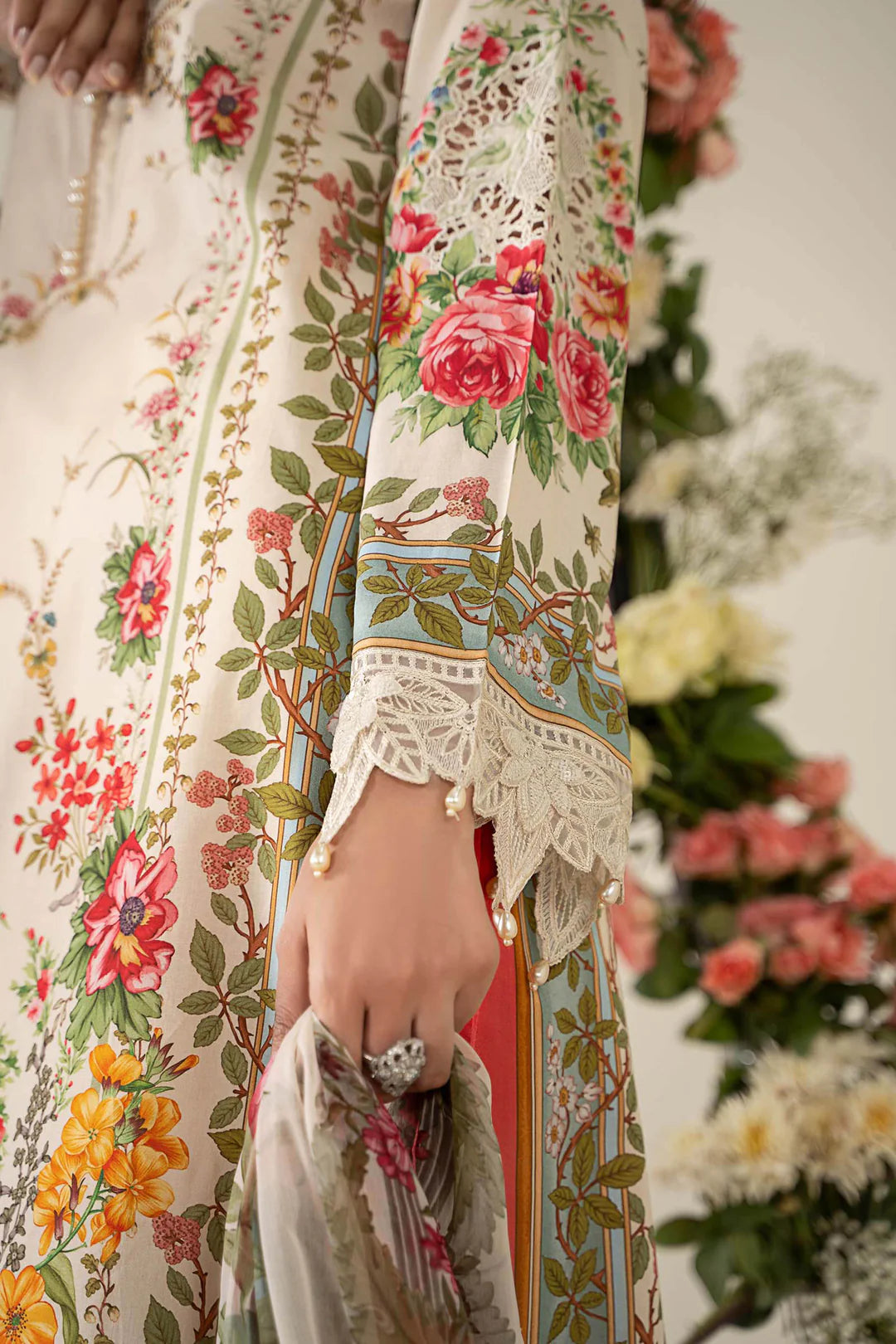 Maria B M Prints 3 Piece Stitched Embroidered Lawn Suit | MPT-2605-A