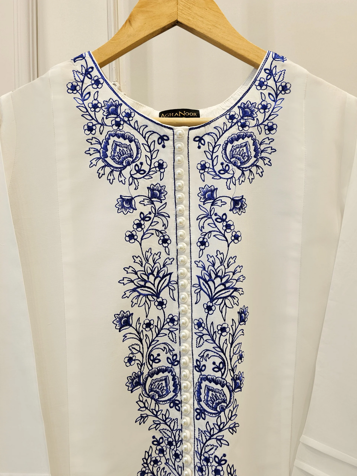 Agha Noor 2 Piece - Pure Embroidered Lawn Suit S111638