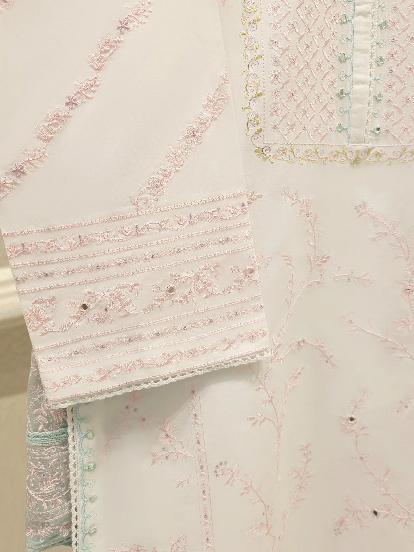 Agha Noor 3 Piece - Embroidered Lawn Suit S112071