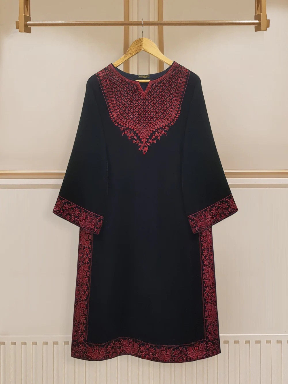 Agha Noor Original 2 Piece Velvet Embroidered Shirt & Pant