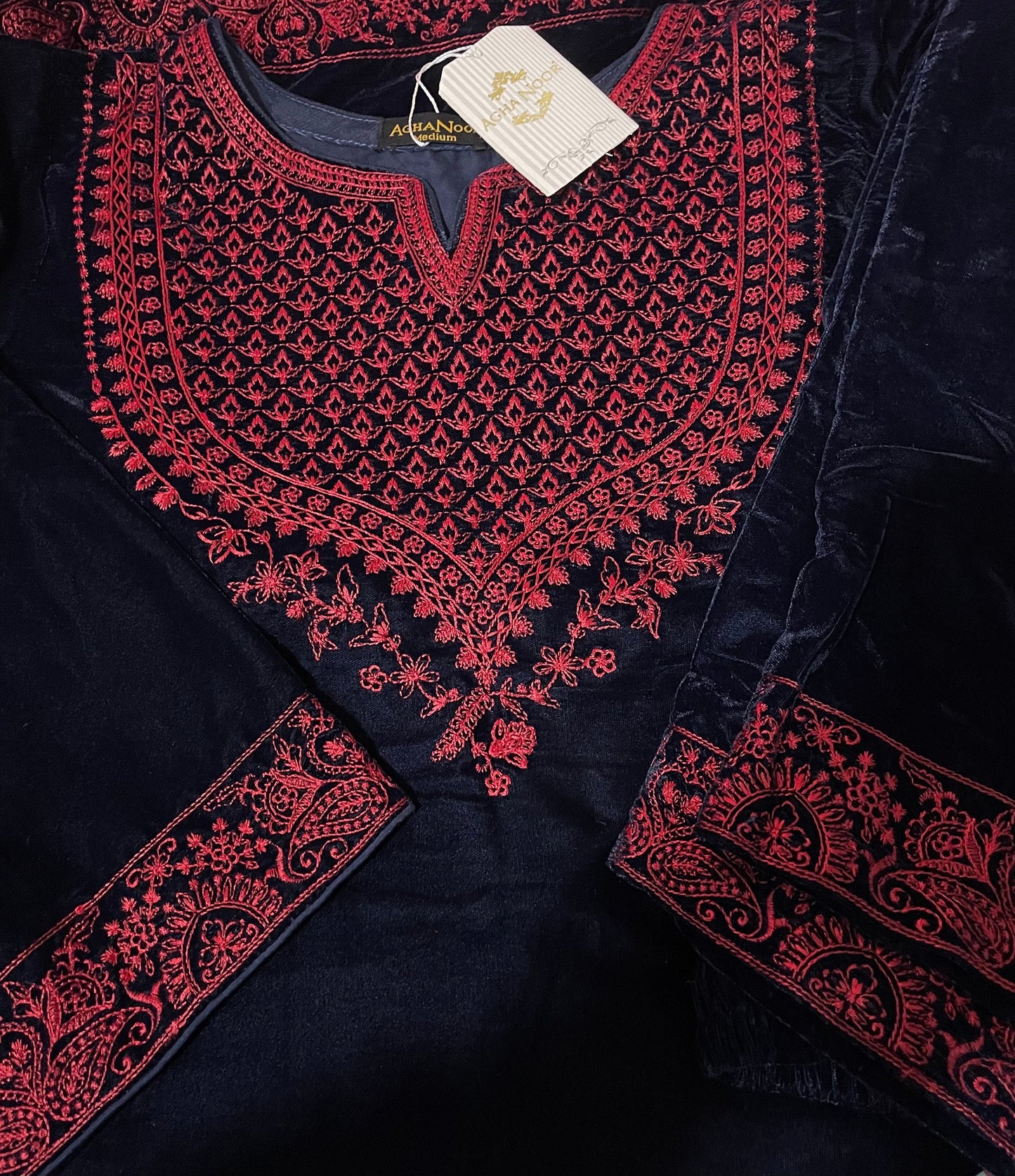 Agha Noor Original 2 Piece Velvet Embroidered Shirt & Pant