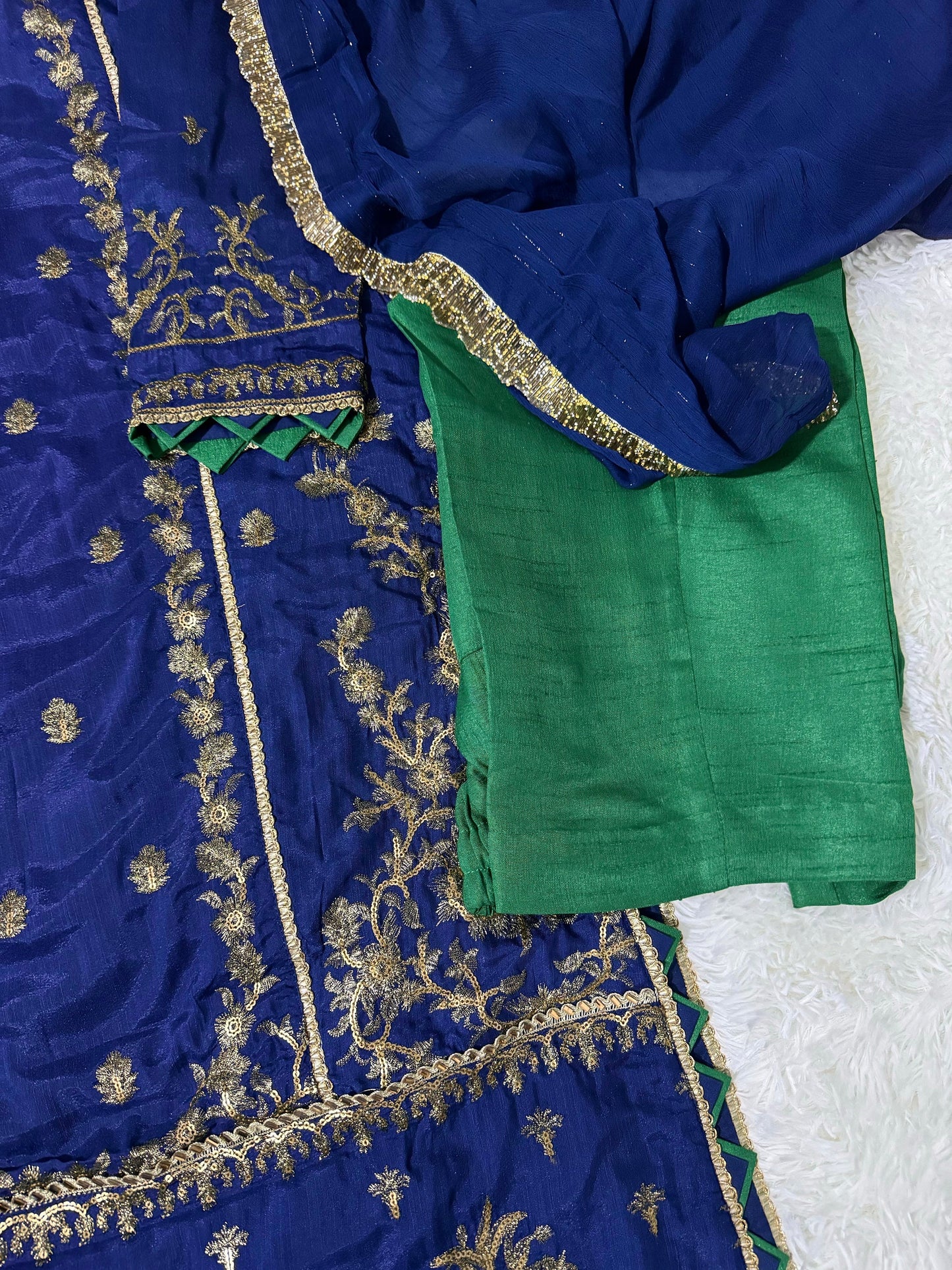 Asim Jofa Original Indian Raw Silk Embroidered Zari Sitara Collection Pakistani Designer Wear Size Medium & Large