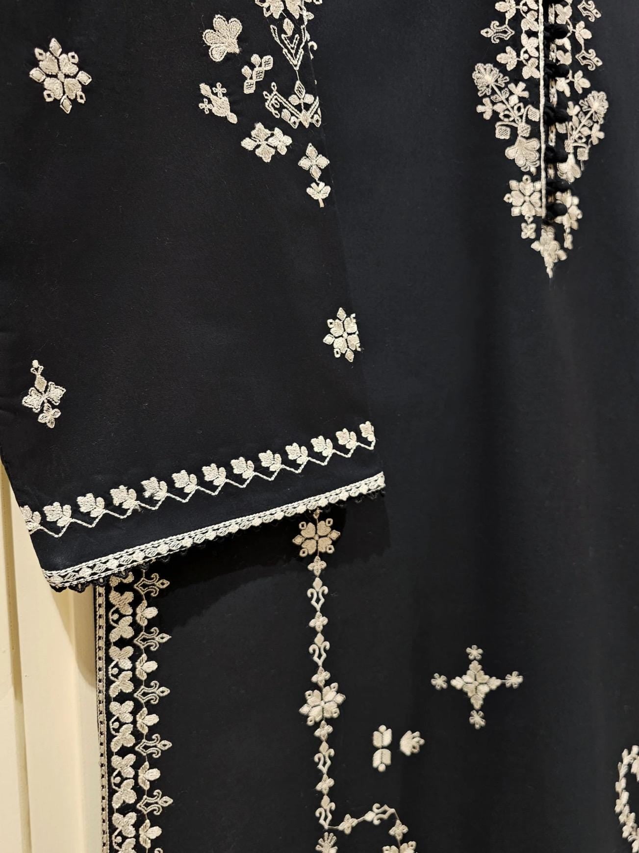 Agha Noor 2 Piece Lawn Embroidered Shirt & Pant