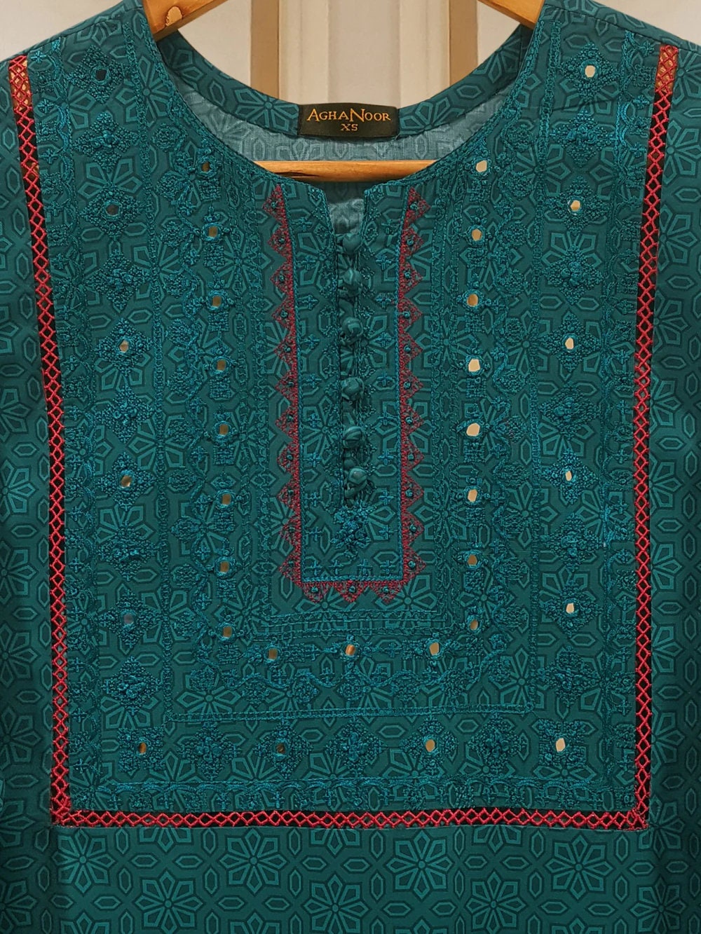 Agha Noor 2 Piece Lawn Shirt & Dupatta