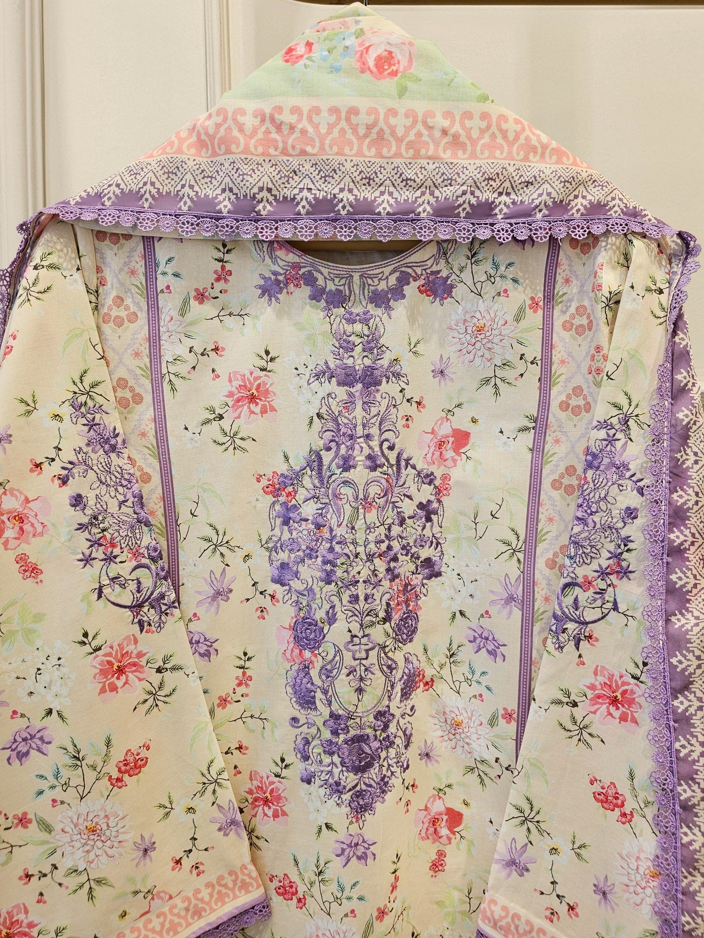Agha Noor 2 Piece - Digital Printed Lawn Suit S111630
