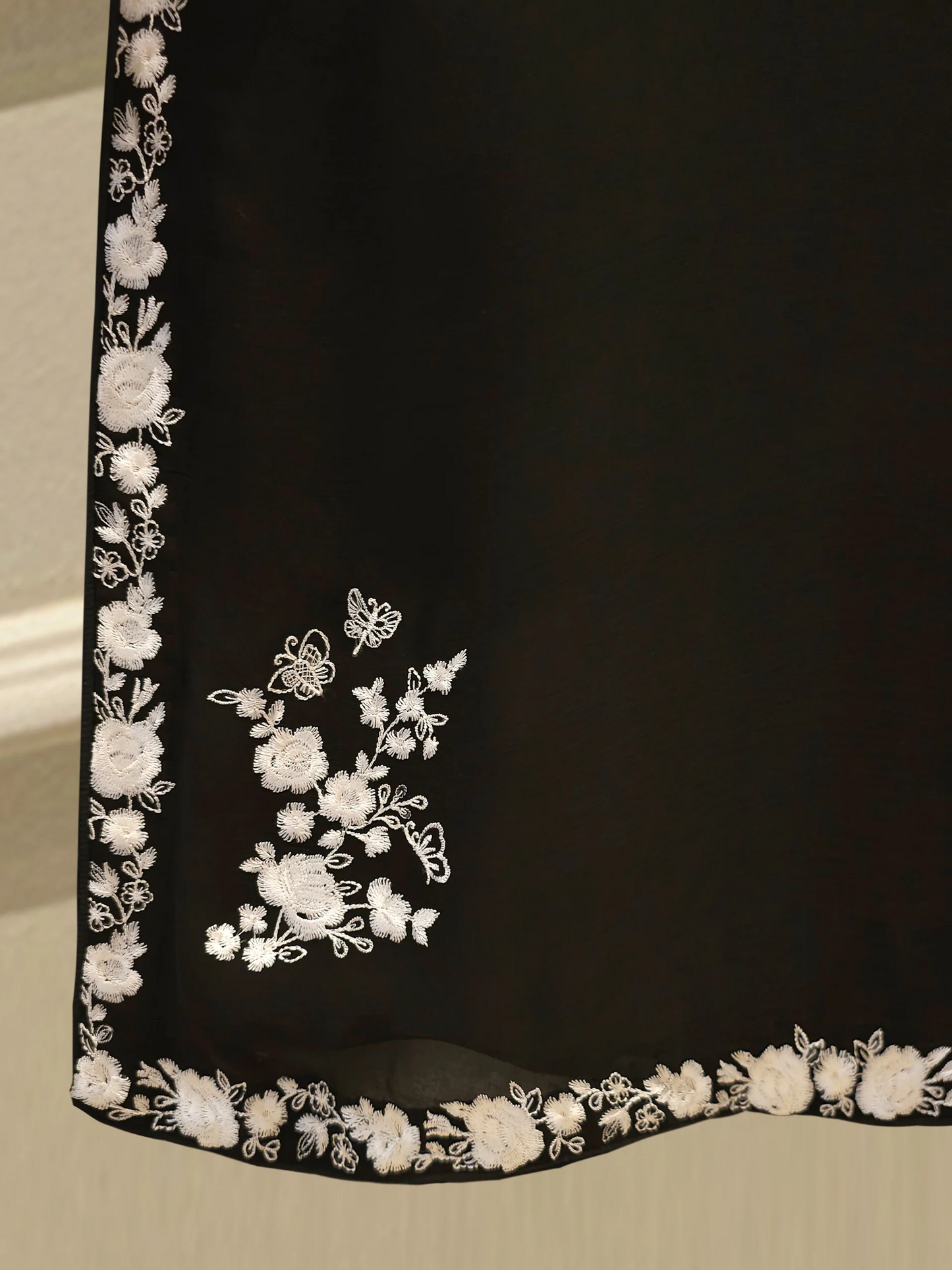 Agha Noor 3 Piece - Pure Chiffon Embroidered Dress S112225
