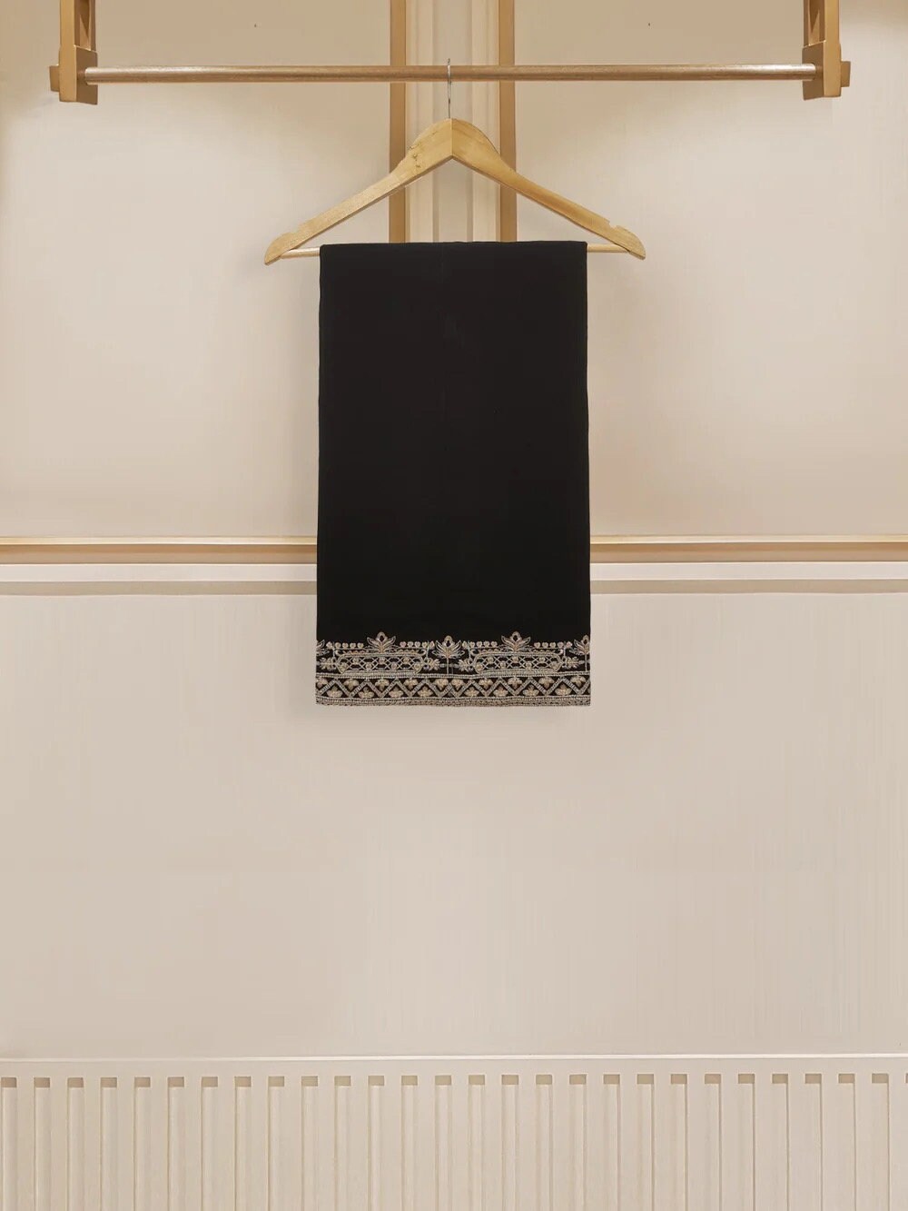 Agha Noor Velvet Embroidered 2 Piece