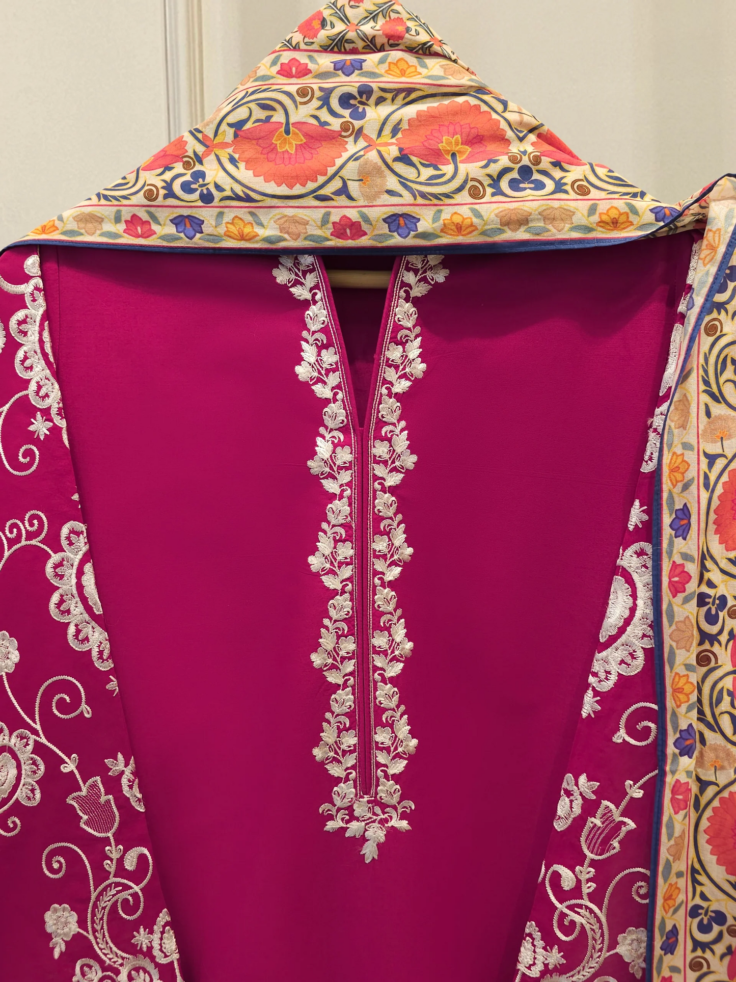 Agha Noor 3 Piece - Embroidered Lawn Suit S112103