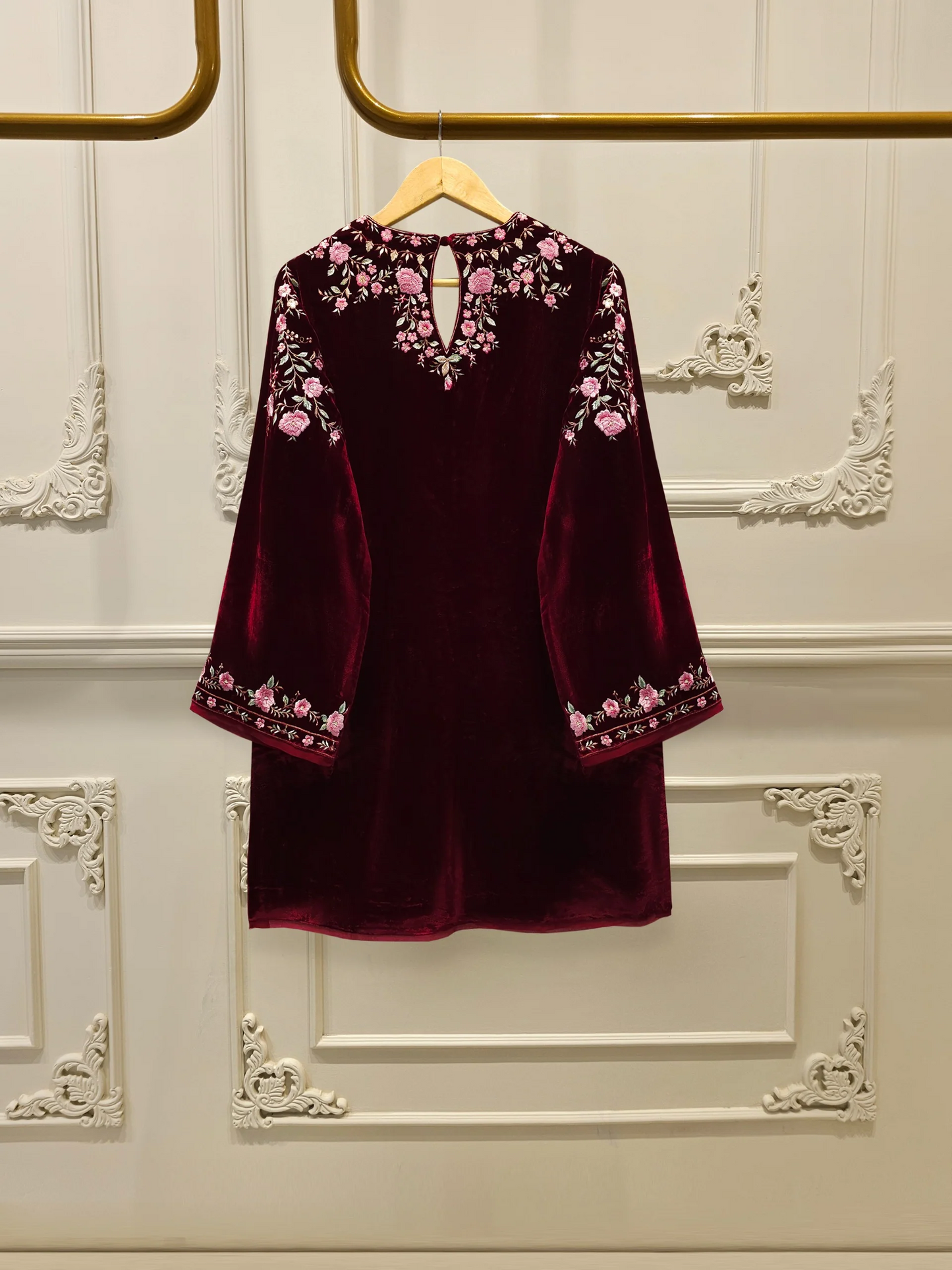 Agha Noor 3 Piece-Velvet Embroidered Suit S112849