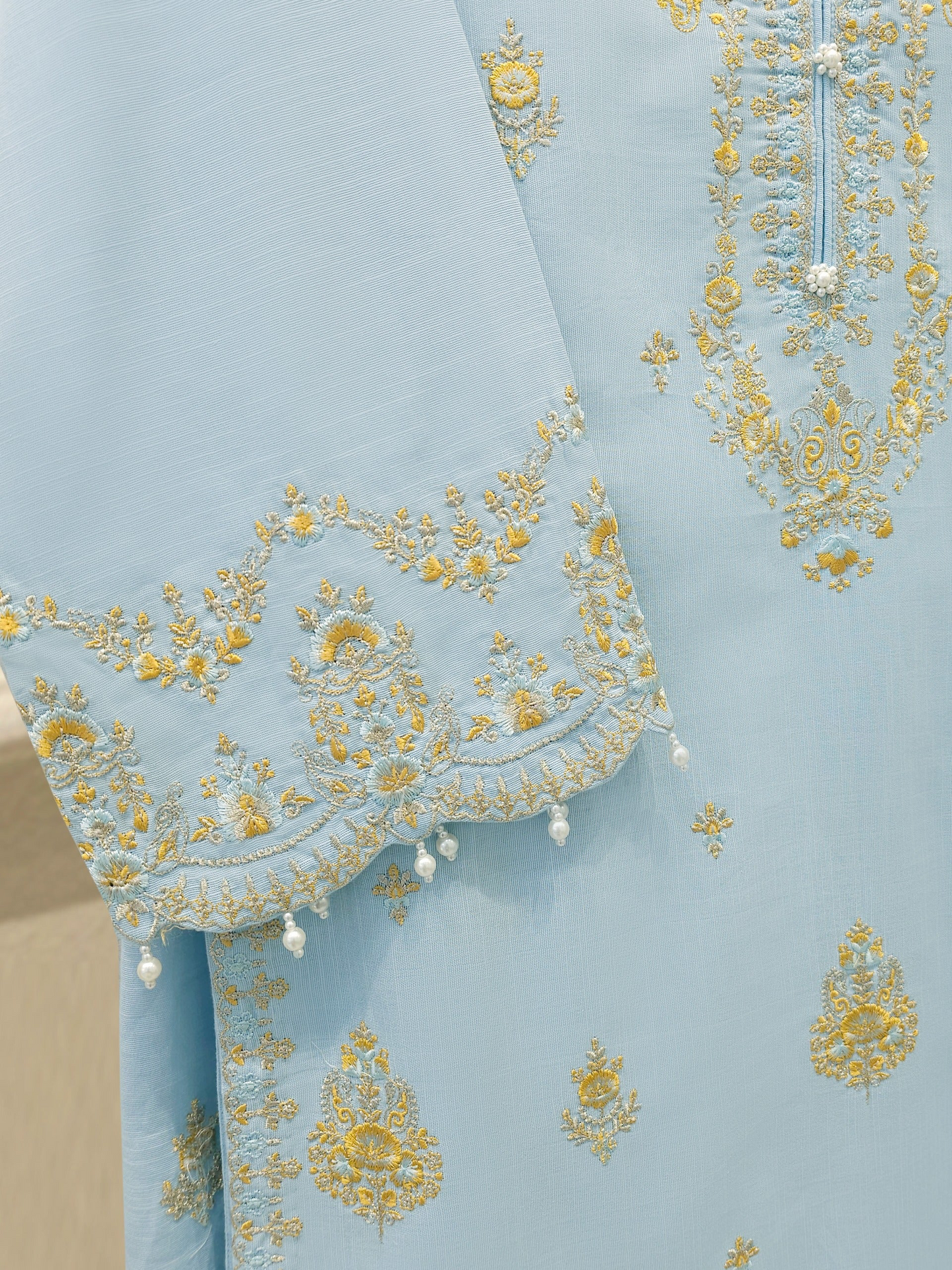 Agha Noor 3 Piece -Embroidered Khaddar Suit S112486