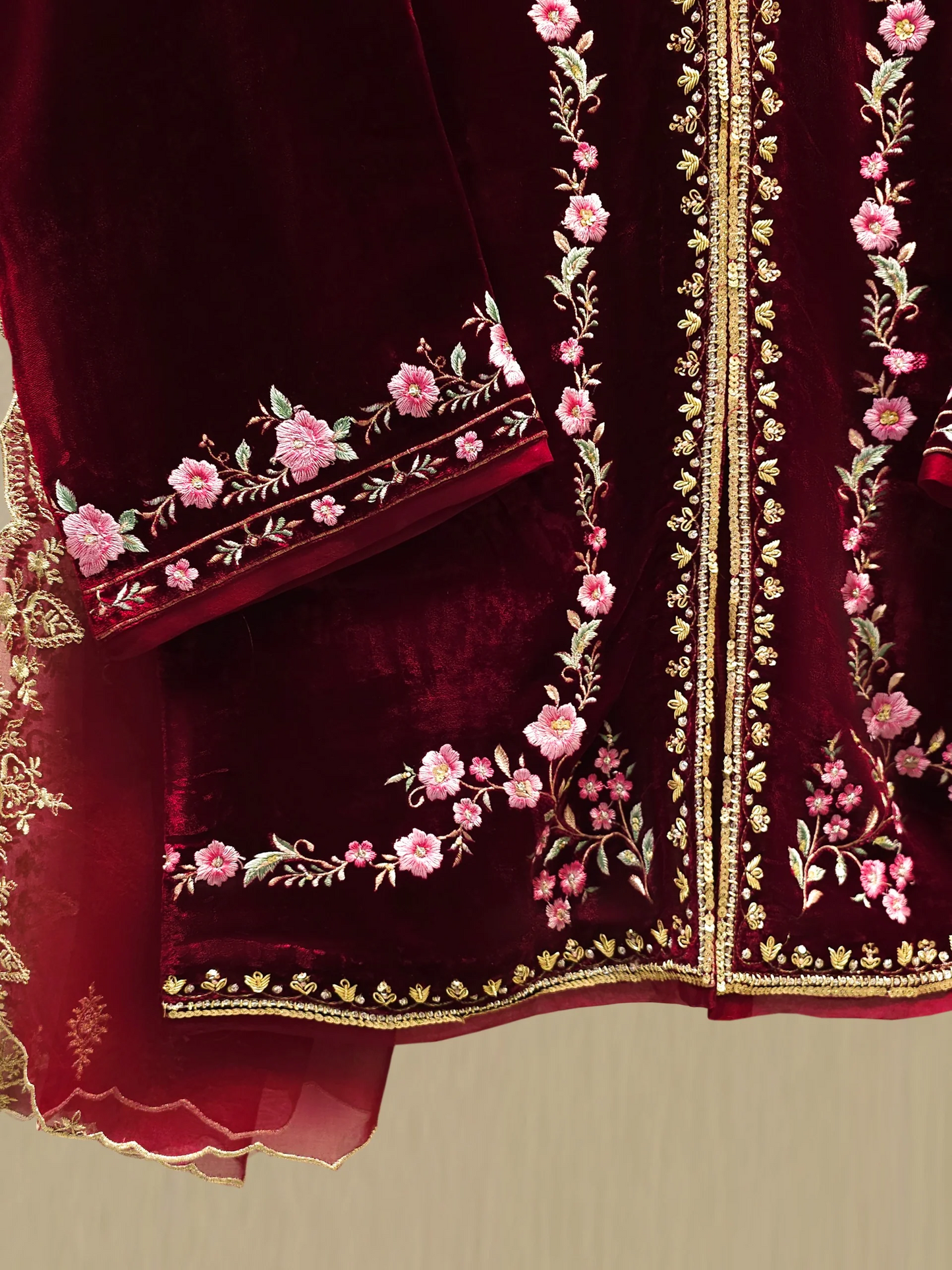 Agha Noor 3 Piece-Velvet Embroidered Suit S112849