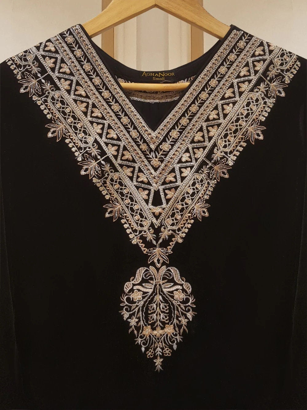 Agha Noor Velvet Embroidered 2 Piece