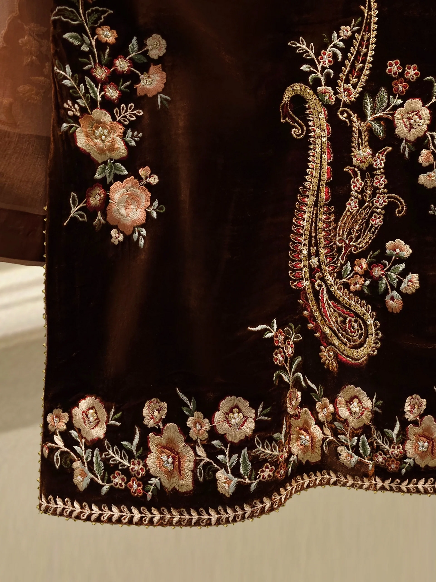 Agha Noor 3 Piece-Velvet Embroidered Suit S112917