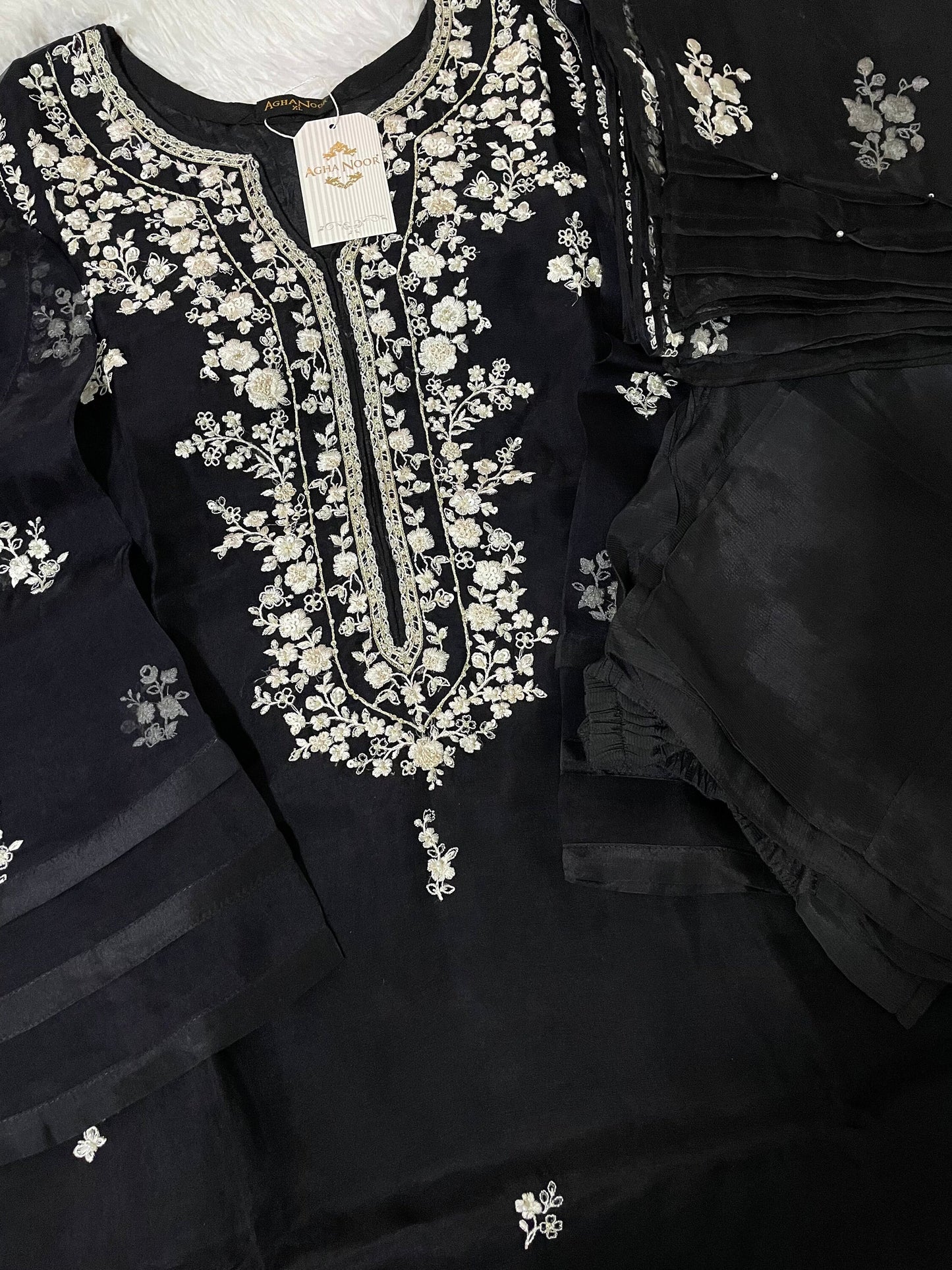 Agha Noor 3 Piece - Organza Embroidered Suit