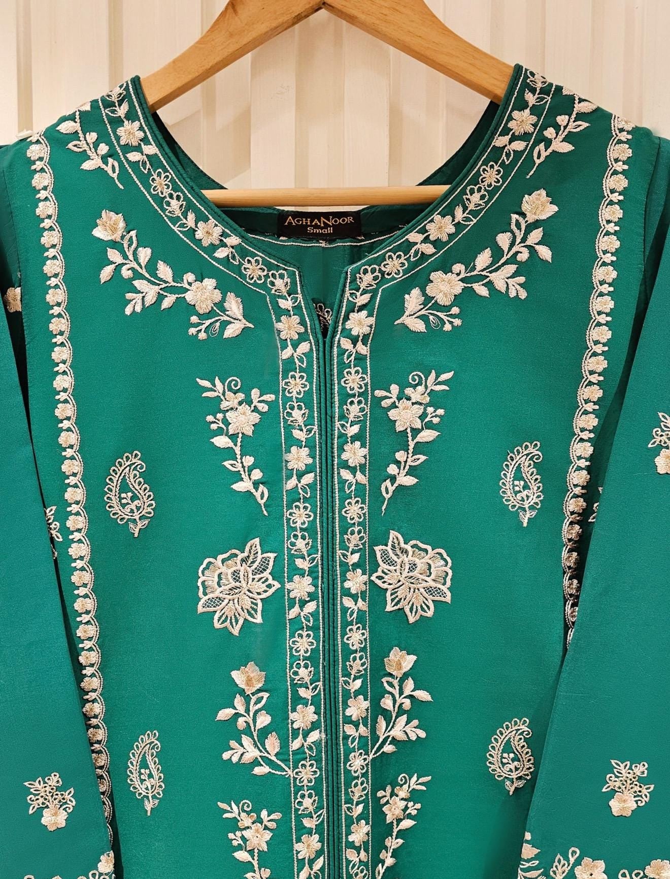 Agha Noor Original 2 Piece Lawn Embroidered