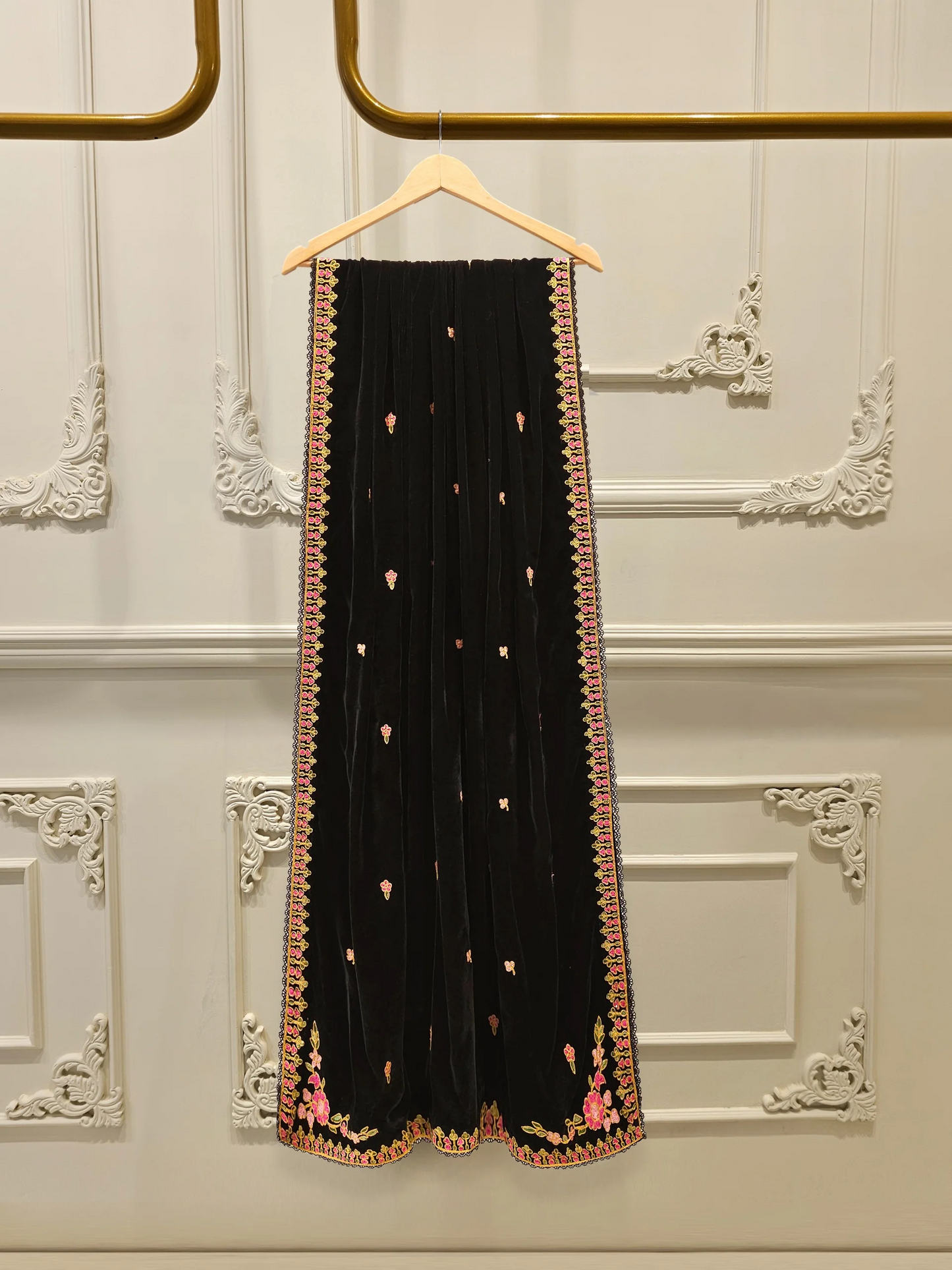 Agha Noor 3 Piece-Velvet Embroidered Suit