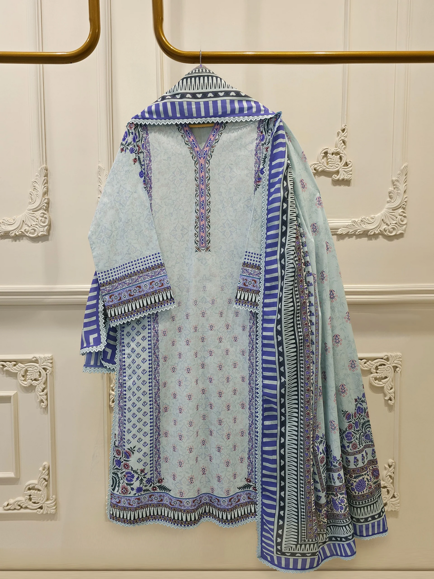 Agha Noor 3 Piece - Cambric Lawn Suit S112993