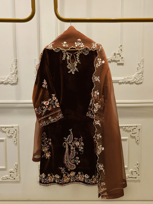 Agha Noor 3 Piece-Velvet Embroidered Suit S112917