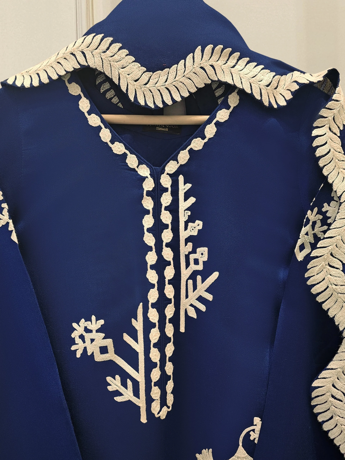 Agha Noor 3 Piece - Pure Silk Net Embroidered Suit S112042
