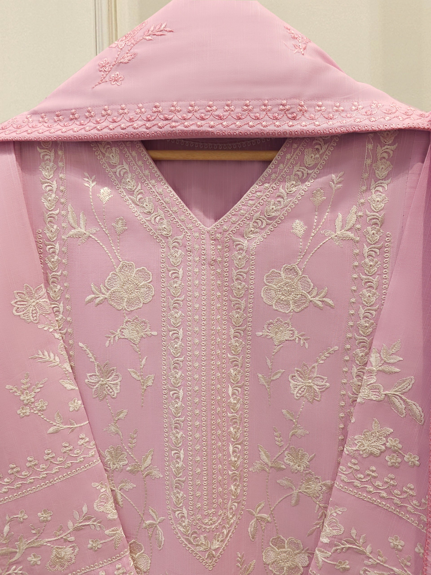 Agha Noor 3 Piece -Embroidered Khaddar Suit S112509