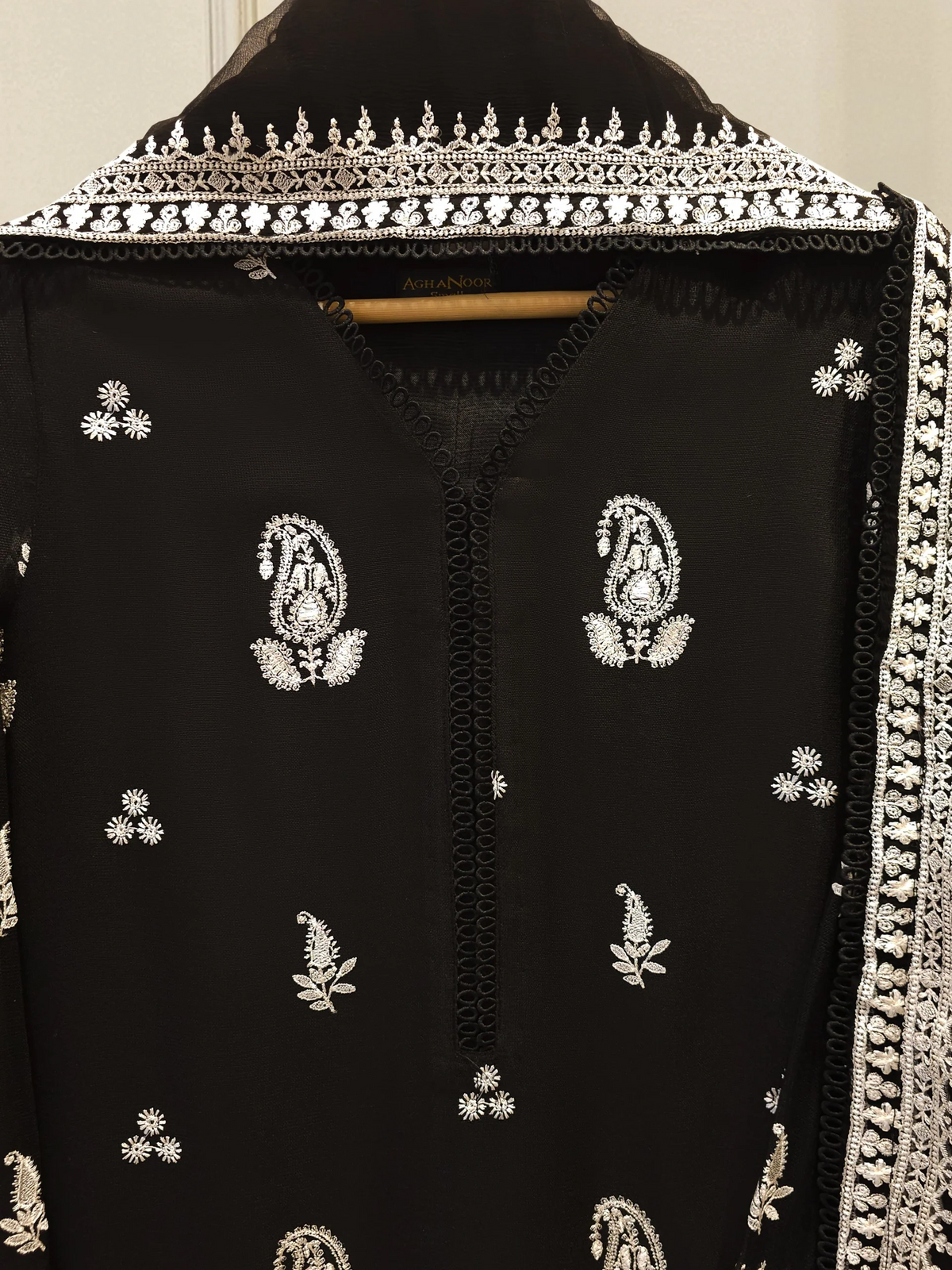 Agha Noor 3 Piece - Pure Embroidered Cotton Net Suit S114179