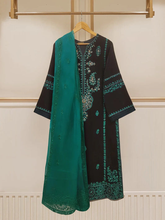 Agha Noor Velvet Embroidered Dress