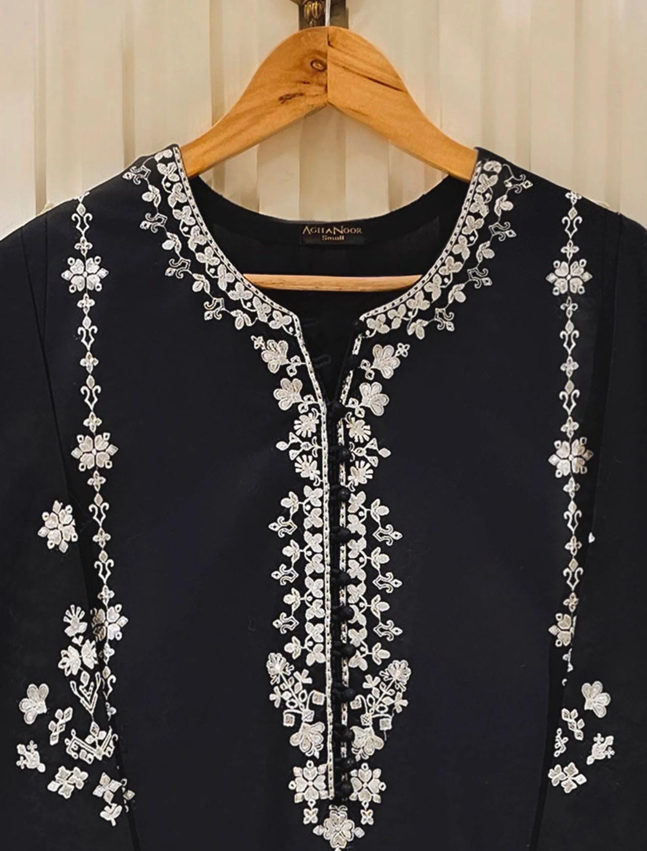 Agha Noor 2 Piece Lawn Embroidered Shirt & Pant
