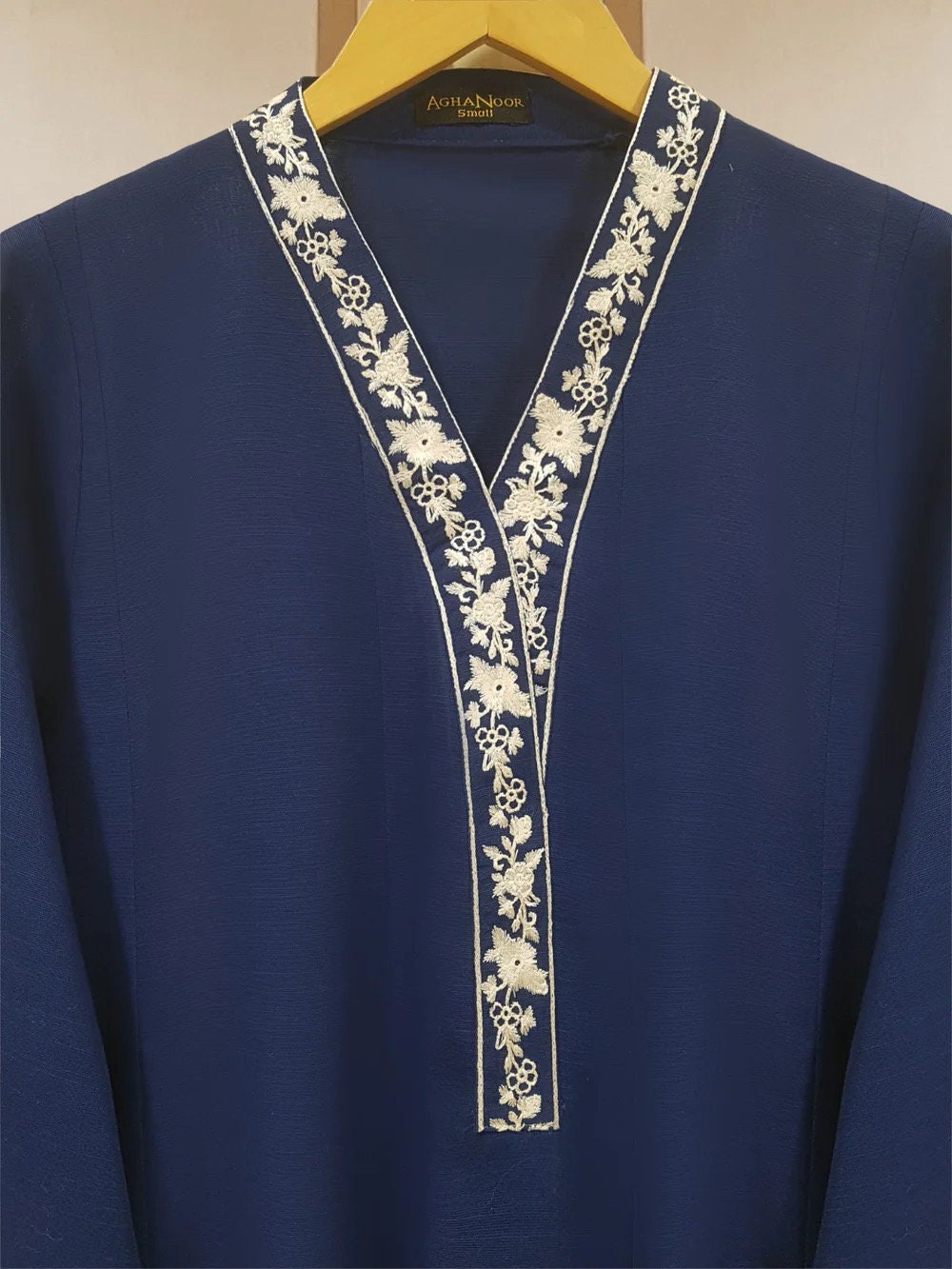 Agha Noor 3 Piece-Khaddar Embroidered Suit